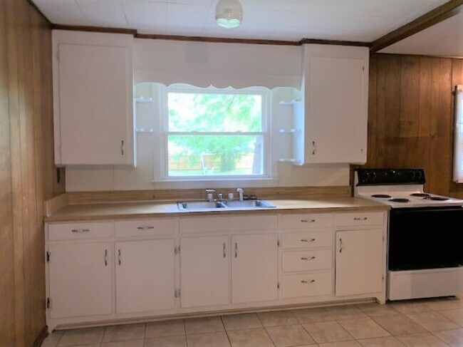 Foto del edificio - 1204 Old Estill Springs Rd