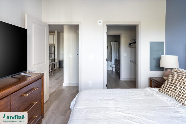 Foto del edificio - 1559 W 9 Mile Rd