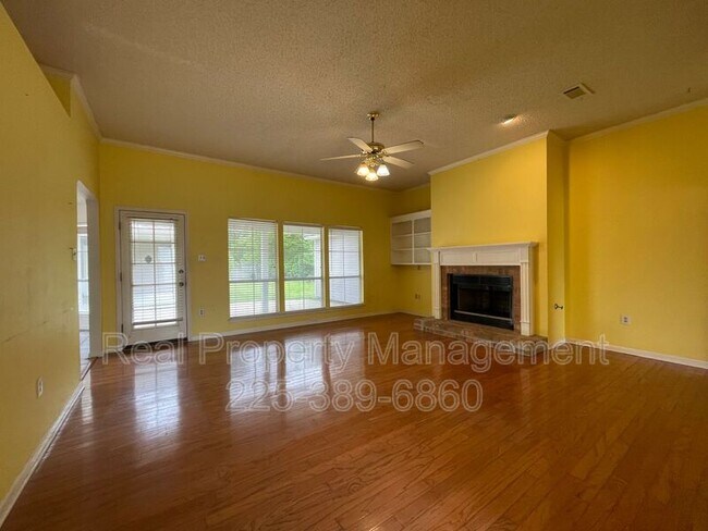 Building Photo - 13043 Carrington Pl Ave