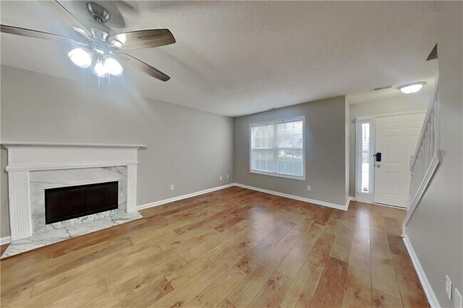 Foto del edificio - 1603 Fort Perry Way