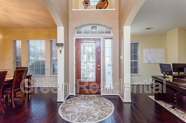 Foto del edificio - 4818 Schiller Park Ln