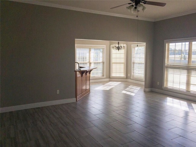 Foto del edificio - 593 N Fox Meadows Ln