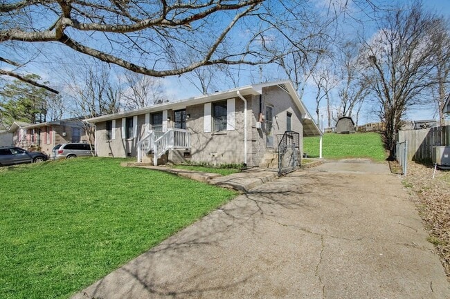 Building Photo - 238 Townes Dr