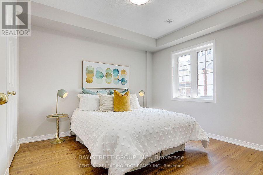 Photo du bâtiment - 73 Eastern Skies Way