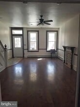 Building Photo - 205 Noble St