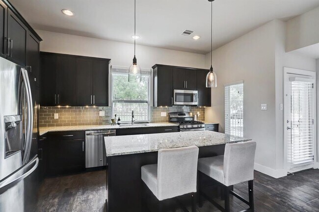 Foto del edificio - 1924 Erastus St