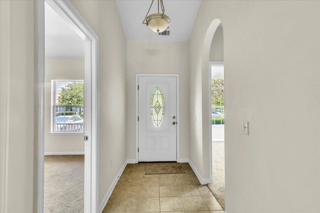 Building Photo - Better Than New 3 Bed/2 Bath Townhome in S...