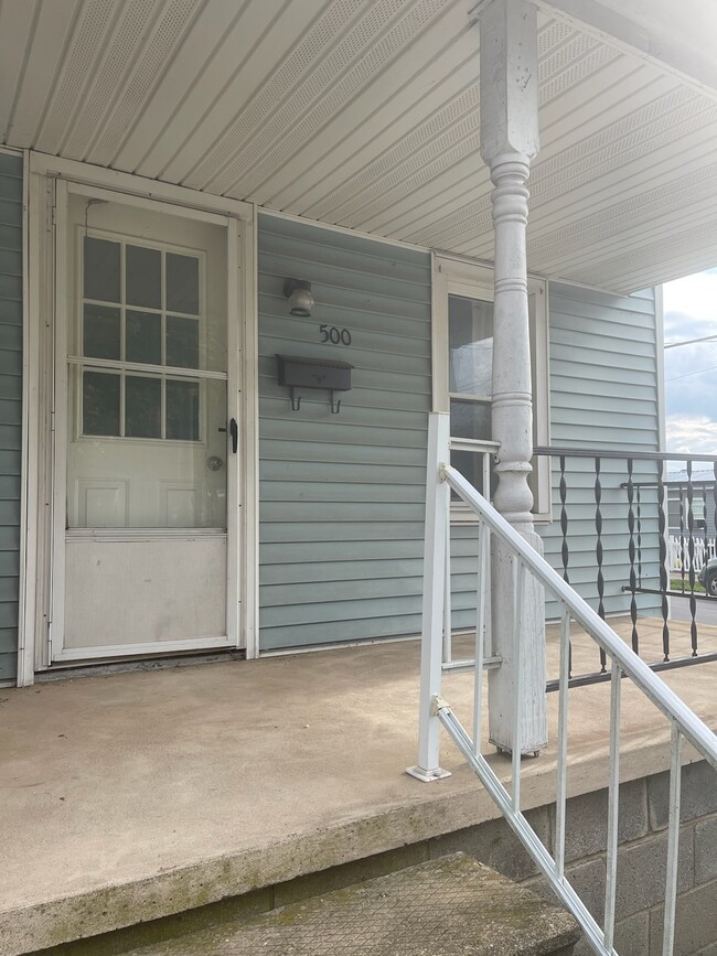 front porch - 500 E 8th St