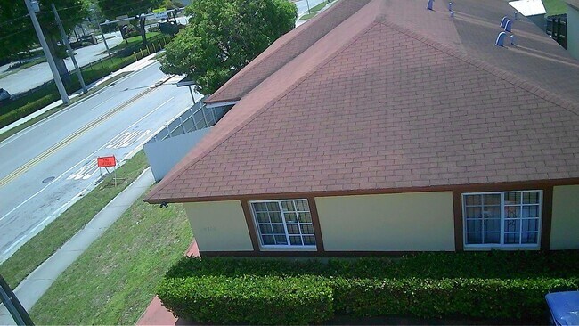 Foto del edificio - 20700 NW 31st Ave