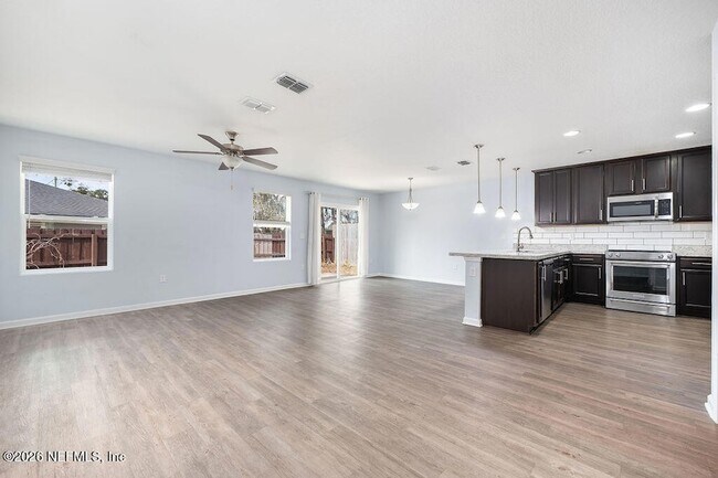 Foto del edificio - 4118 Spring Park Cir