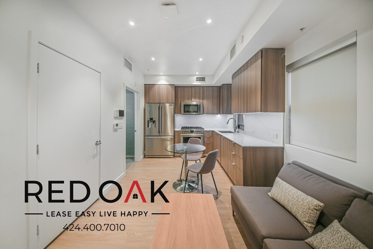Foto principal - 11649 Mayfield Ave