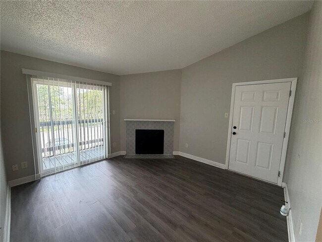Foto del edificio - 3716 Idlebrook Cir
