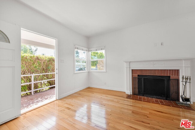 Building Photo - 4158 Baldwin Ave