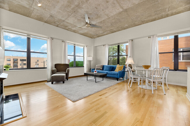 Foto del edificio - 1122 W Catalpa Ave