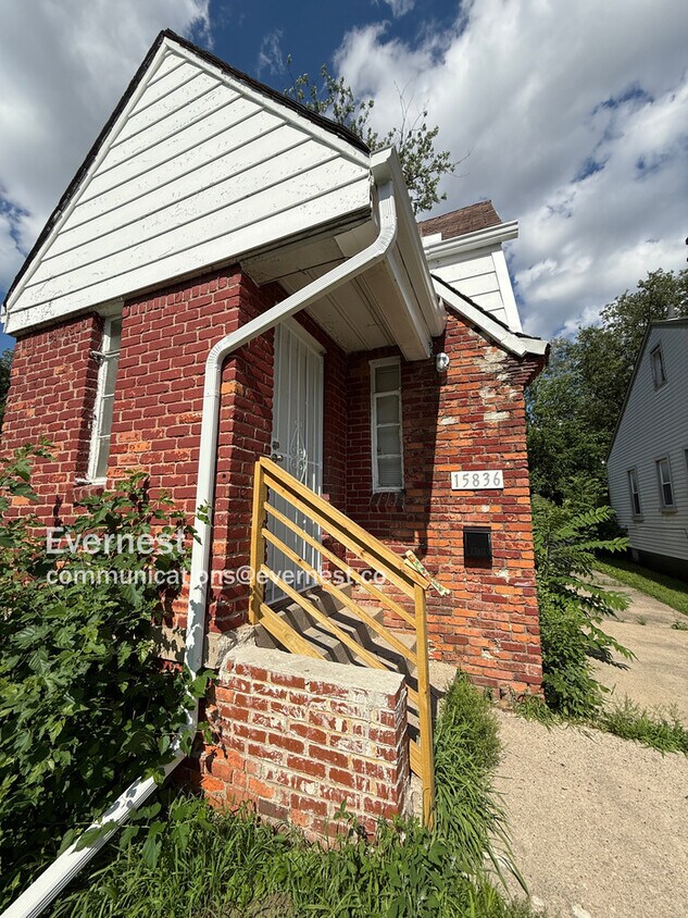 Primary Photo - 15836 Coyle St