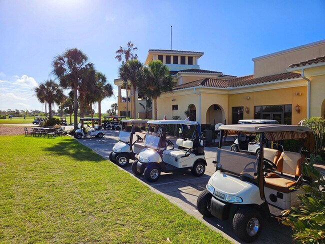 Foto del edificio - Optional Golf Transfer Seasonal Short-Term...
