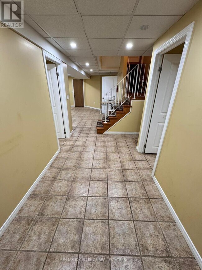 Photo du bâtiment - 35 McKenzie Crescent