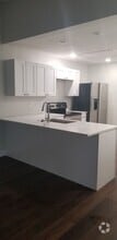 Building Photo - 15524 Crystal Lake Dr