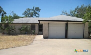 Building Photo - 309 Myra Lou Ave