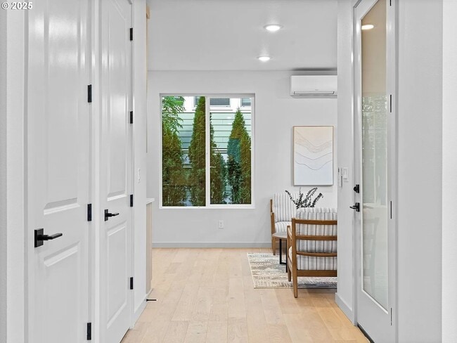 Photo - 1610-1612 SE Morrison St. Apartment