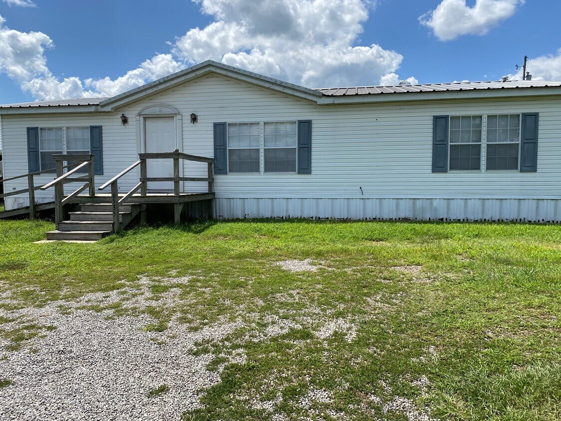 Foto principal - Come take a look at this 3-bedroom 2-bathr...