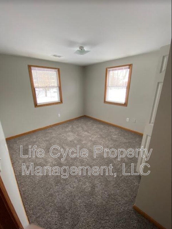 Foto del edificio - 4321 Dawes Ct SE