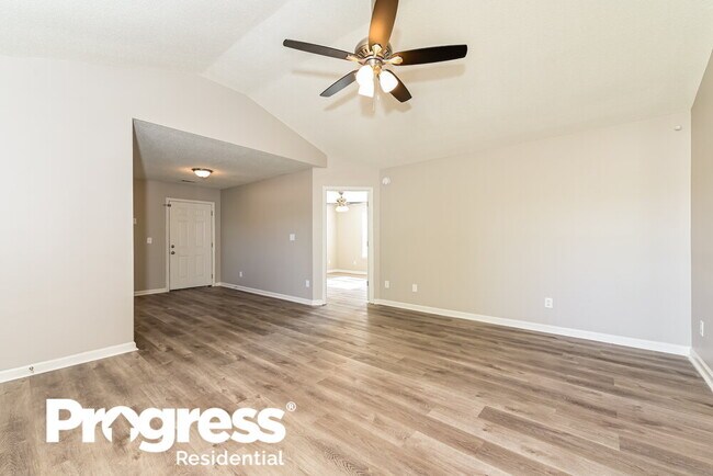 Building Photo - 242 Village Dr