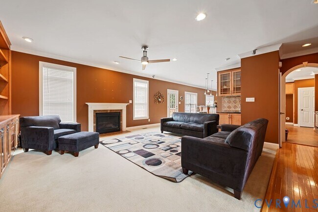 Foto del edificio - 2701 Logan Estates Run