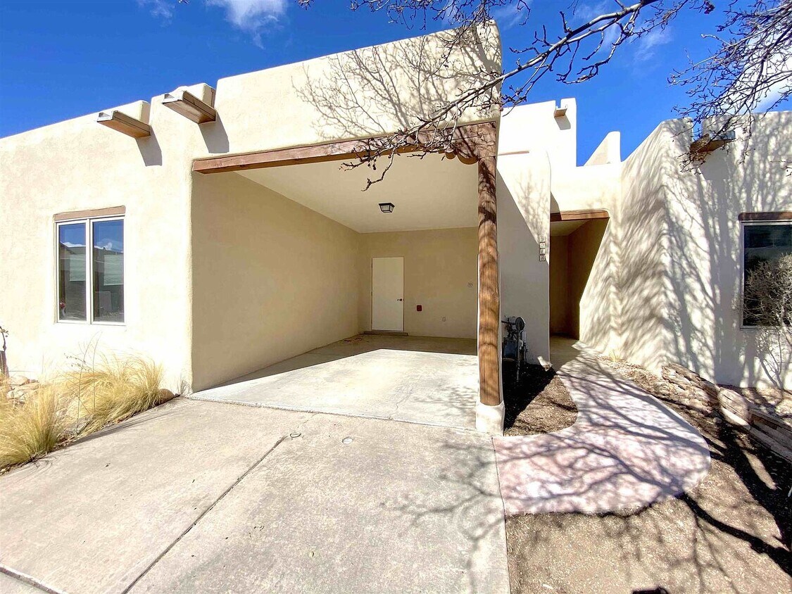 3218 La Paz Ln Unit 3218, Santa Fe, NM 87507 Condo for Rent in Santa