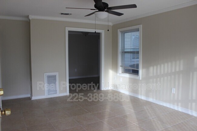 Foto del edificio - 2156 Seracedar St