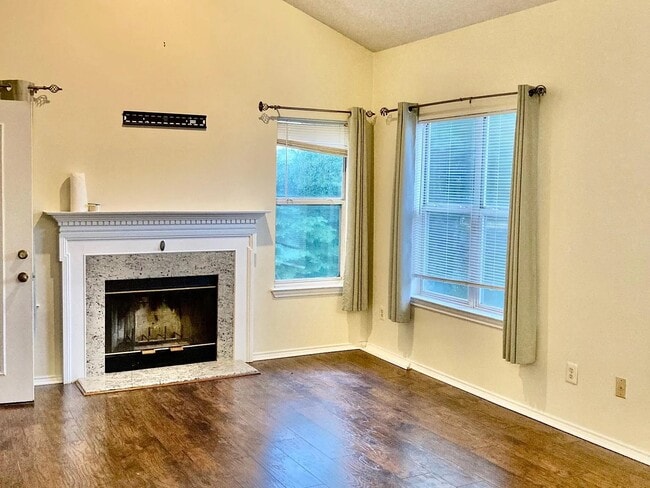 Building Photo - 4409 Sedgehurst Dr