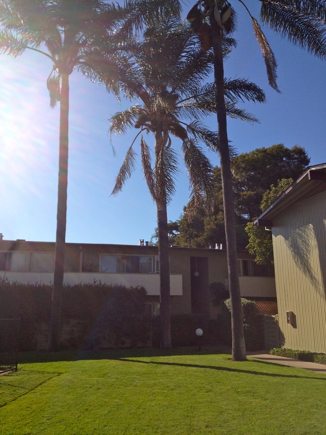 Foto del edificio - Peppertree Apartments