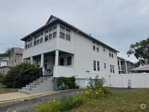 Building Photo - 17 2nd St