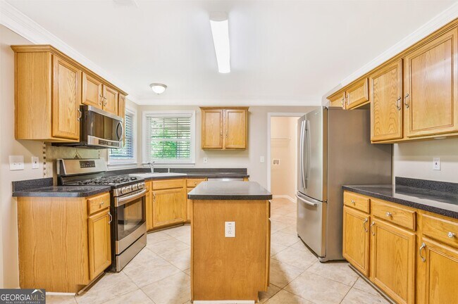Building Photo - 684 Raven Springs Trail