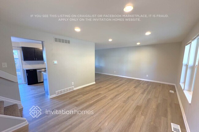 Building Photo - 4560 E 121st Pl