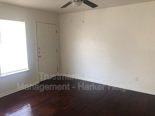 Foto del edificio - 300 N 10th St