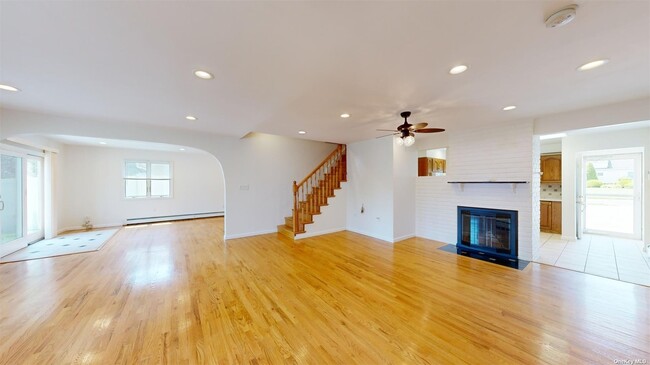 Foto del edificio - 493 Sand Hill Rd