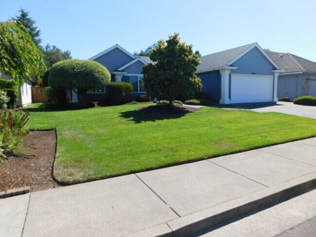 Building Photo - 3Bd/2Ba Single Story House- For viewing!