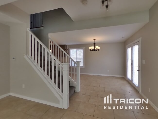 Foto del edificio - 620 Scotch Pine Dr