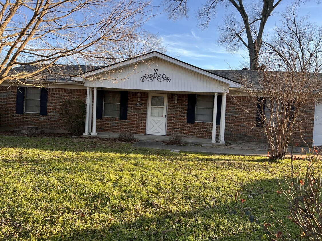 Primary Photo - 2212 Hunter St
