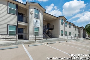 Foto del edificio - 5415 Ingram Rd