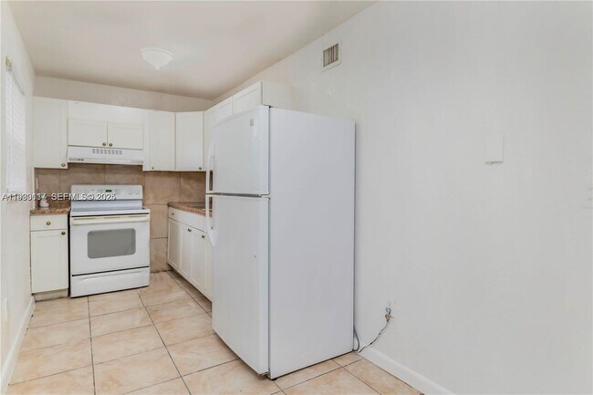 Foto del edificio - 1123 NW 27th Ave