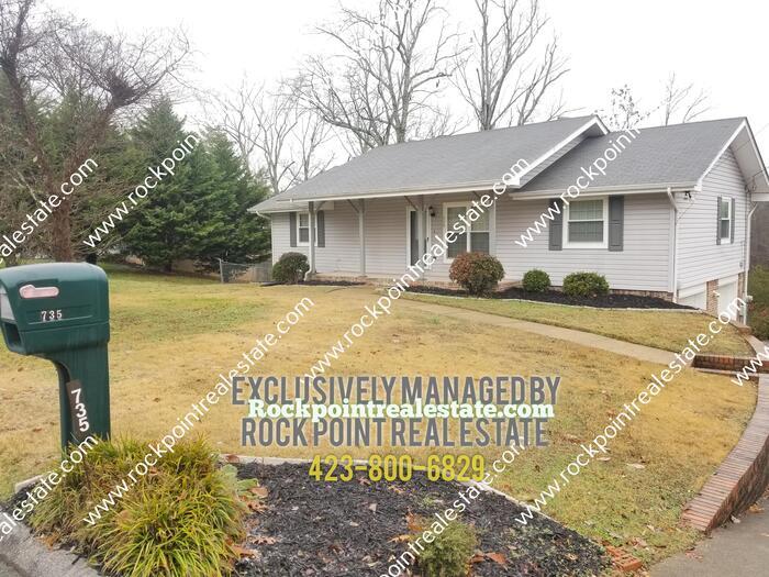 Primary Photo - Stunning Home in Hixson A Must See!