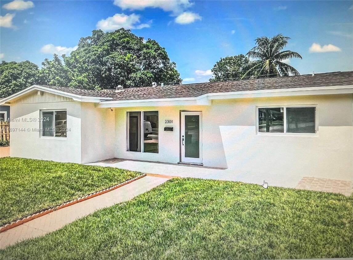 Foto principal - 2301 NW 191st St