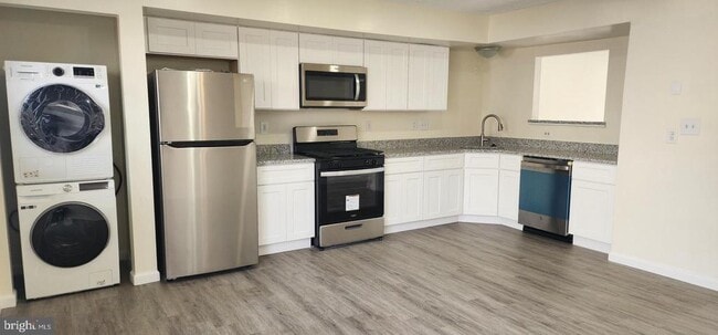 Building Photo - 2710 Claybrooke Dr