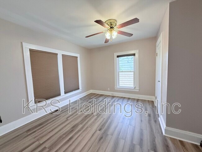 Foto del edificio - 512 N Maple St