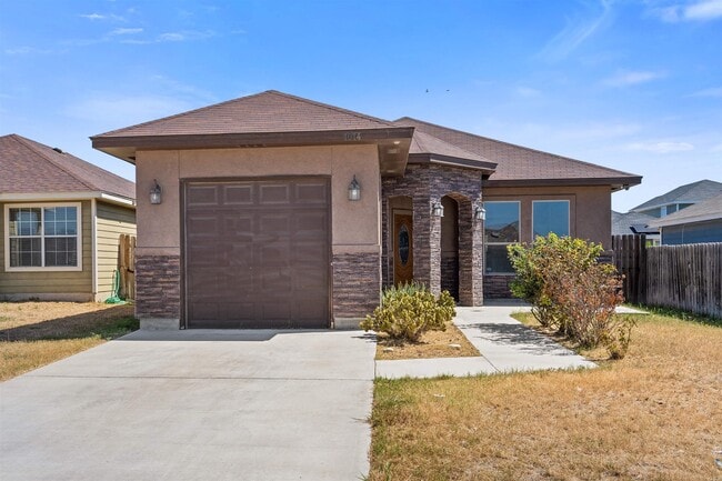 Building Photo - 1014 Tesoro Pass