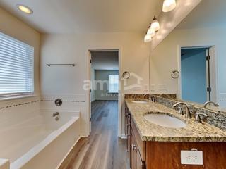 Foto del edificio - 1706 Diving Duck Ln