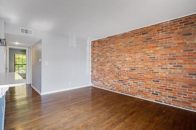 Building Photo - 4032 Clark Ave