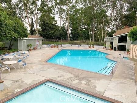 Foto del edificio - 16245 Sierra Ridge Way
